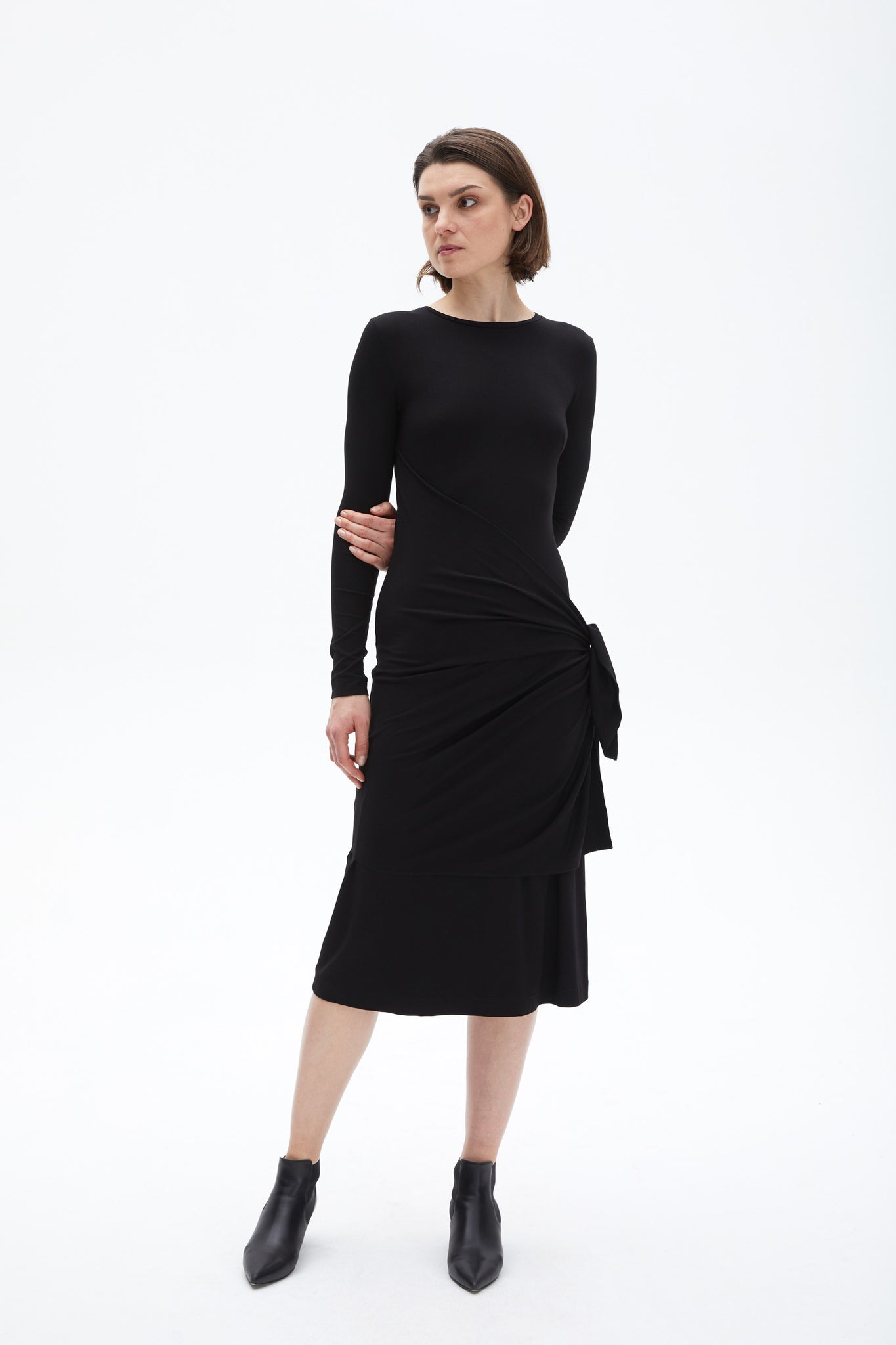 Chruse dress black