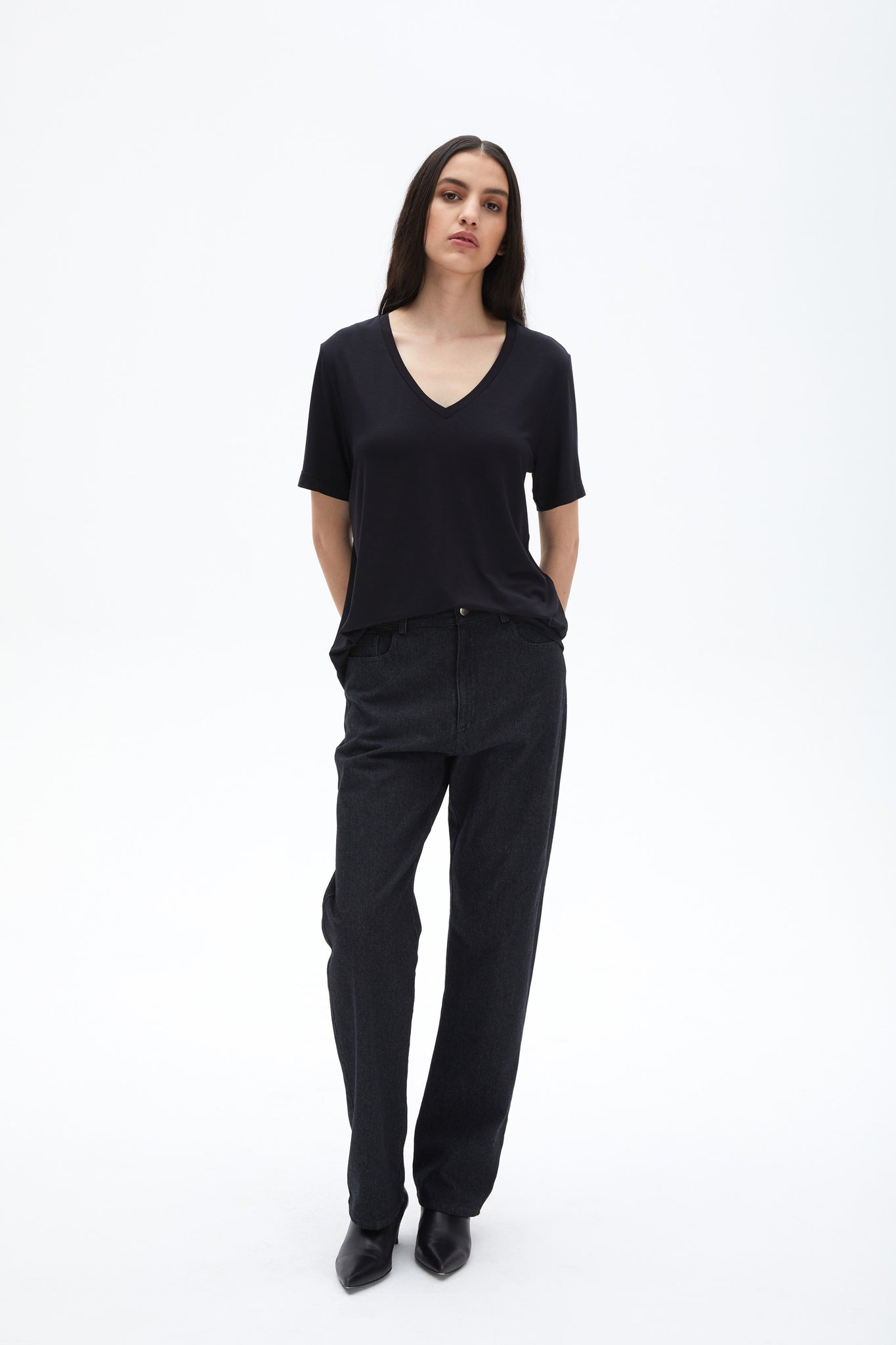Guna black t-shirt